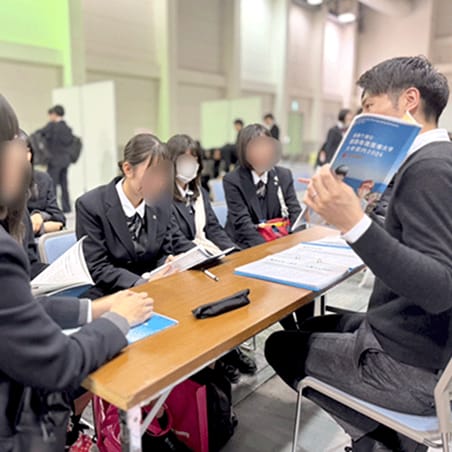 個別相談コーナーの様子